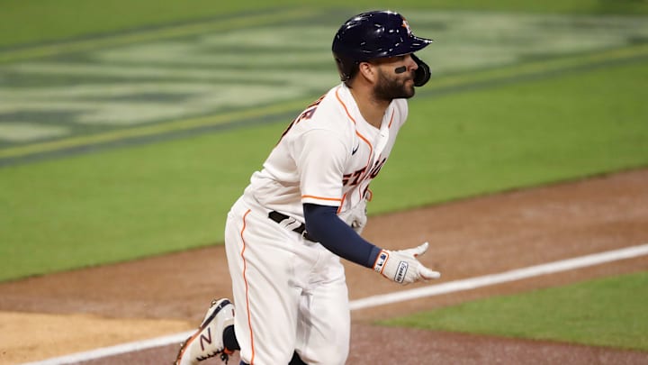 El venezolano Altuve tiene tres jonrones en el primer inning en la Serie de Campeonato de la Liga Americana de 2020