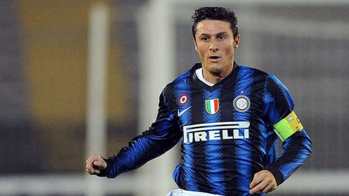 Javier Zanetti face à Lecce en 2010 - Serie A