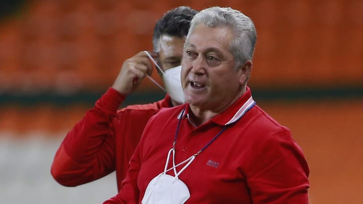 Víctor Manuel Vucetich y Chivas consiguieron su primera victoria, pero no por eso deberán confiarse demasiado ante Necaxa. Víctor Manuel Vucetich y Chivas consiguieron su primera victoria, pero no por eso deberán confiarse demasiado ante Necaxa.
