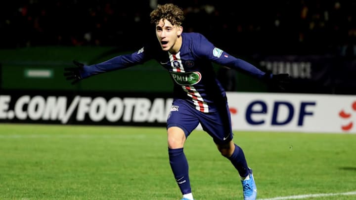 Linas Montlhery v Paris Saint-Germain - French Cup