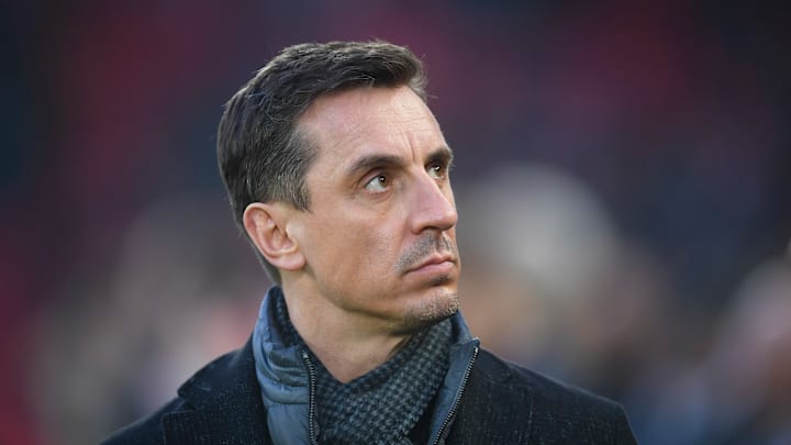Gary Neville veut remettre les fans au centre du football. Gary Neville veut remettre les fans au centre du football.