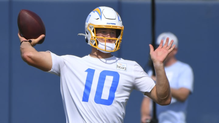 Justin Herbert fue el titular en la posición de mariscal de campo con los Chargers en 2020
