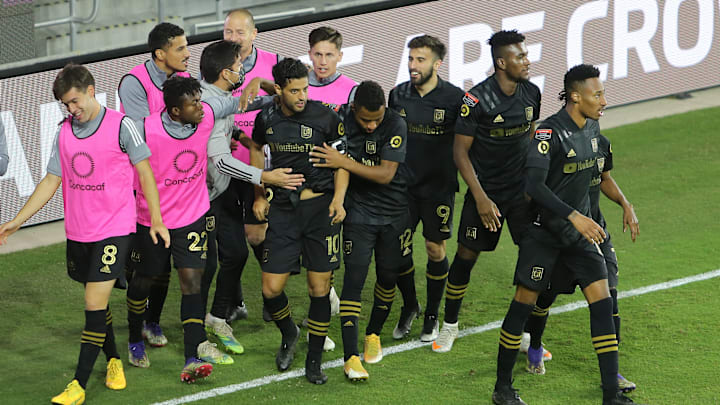 Jugadores de Los Ángeles celebran un gol. Jugadores de Los Ángeles celebran un gol.