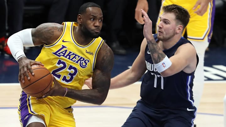 James y Doncic se vuelven a encontrar en un duelo de súper estrellas