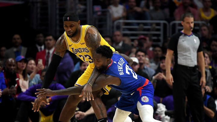 Beverley y LeBron durante la temporada regular