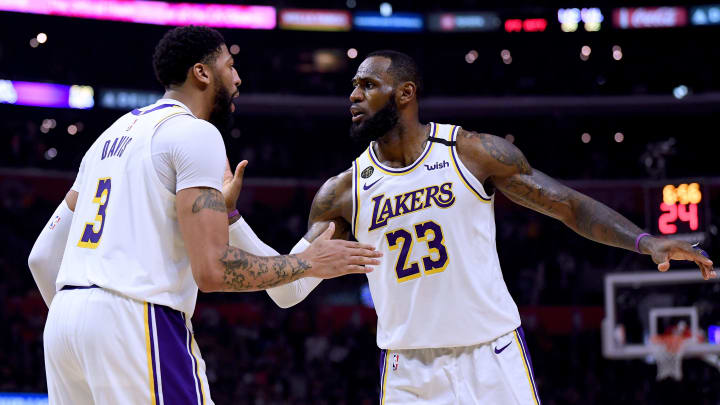 James y Davis forman el dúo estelar de los Lakers en su intento de ganar la corona este año