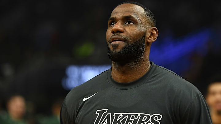 LeBron James se encuentra con molestias en su ingle, agravándose en la derrota ante los Clippers