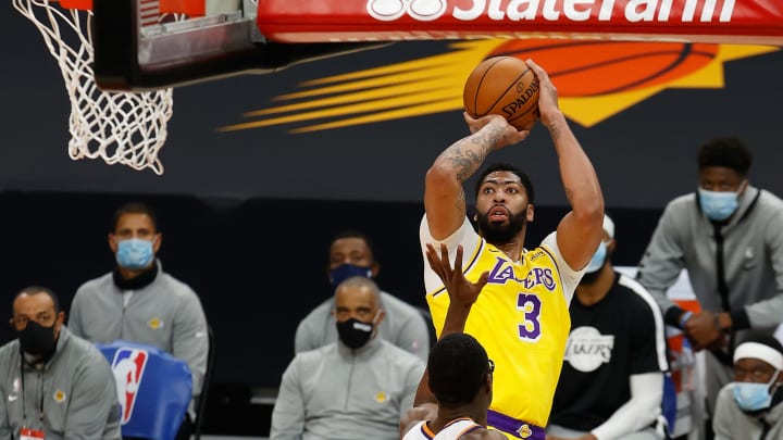 Anthony Davis lanzará más triples