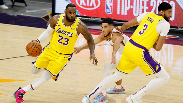 James y Davis mostraron estar listos para el inicio de la temporada de la NBA