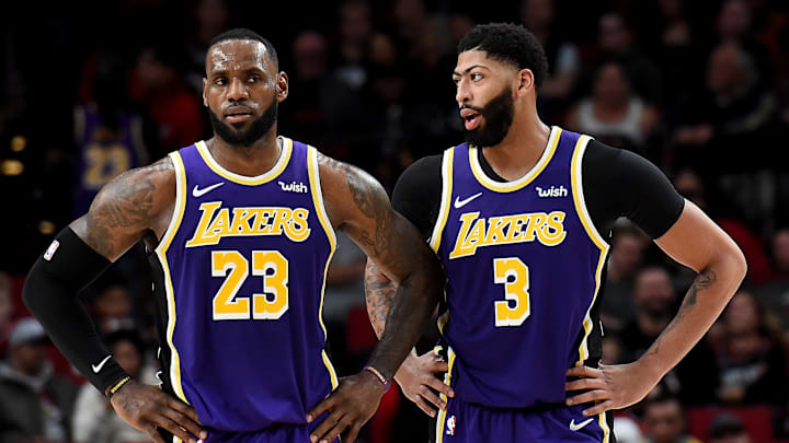 El duo estelar de los Lakers continúa liderando el equipo con la mejor marca de la liga