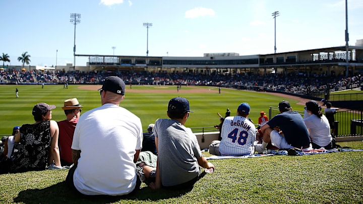 La MLB debería olvidar la presencia de fanáticos de los estadios