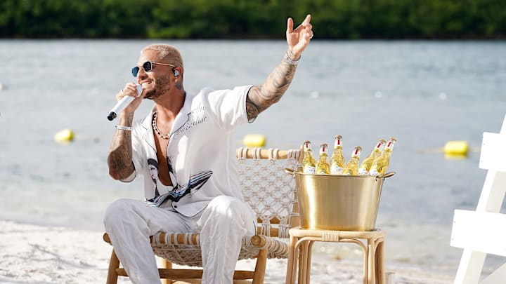 Maluma acaba de estrenar videoclip con The Weeknd 