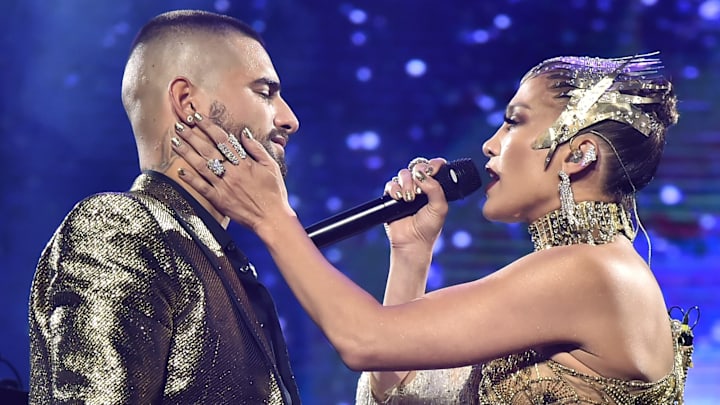 JLo y Maluma contaron en sus redes sociales que trabajan en un tema musical