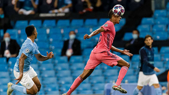 Varane se equivocó en la jugada del segundo tanto local