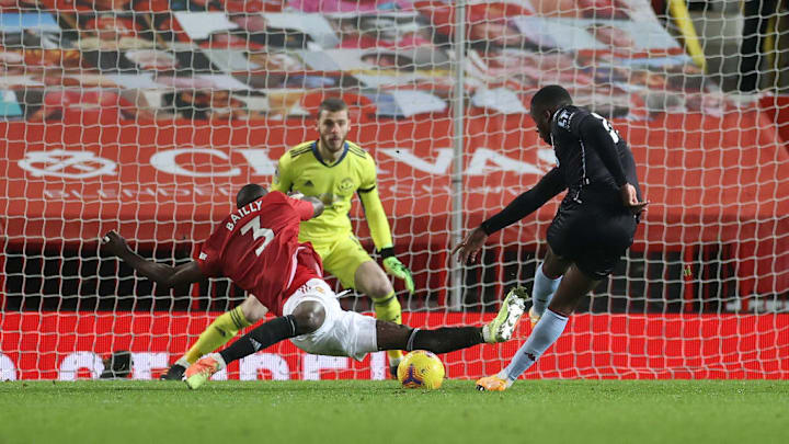 Manchester United v Aston Villa - Premier League