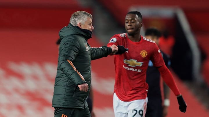 Manchester United v Aston Villa - Premier League