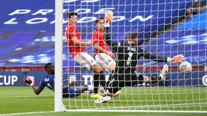 Manchester United v Chelsea - FA Cup: Semi Final