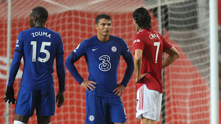 Thiago Silva kala berbicara dengan Edinson Cavani