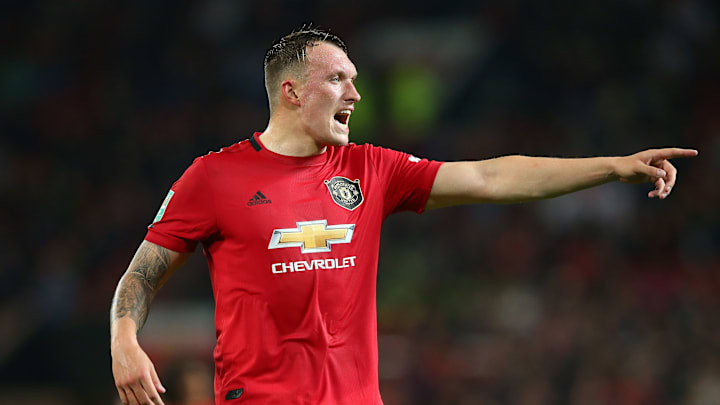 Phil Jones sudah tak bermain sejak Januari 2020