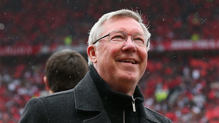 Ferguson che guarda commosso la sua tifoseria, subito dopo avergli regalato l'ultima Premier League, 2013