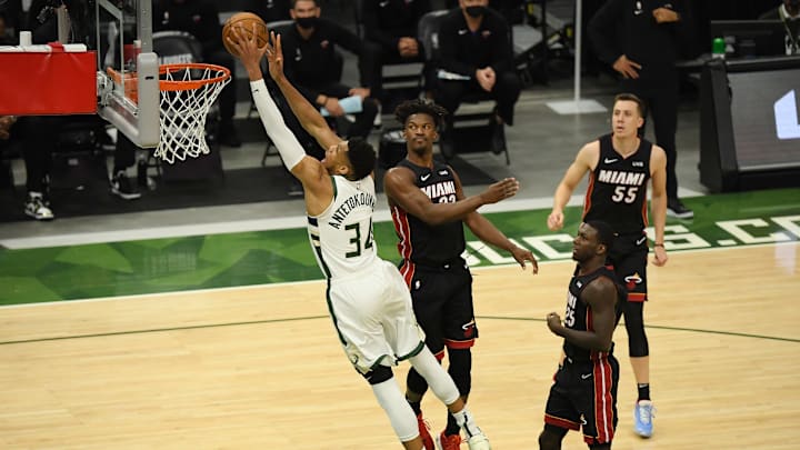 Giannis y los Bucks pretenden sentenciar su serie  ante Miami este sábado