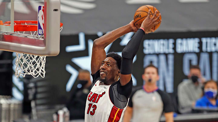 Miami Heat vs Atlanta Hawks prediction and NBA pick straight up for tonight's game between MIA and ATL. Miami Heat vs Atlanta Hawks prediction and NBA pick straight up for tonight's game between MIA and ATL.