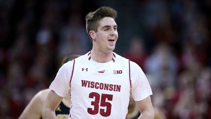 Green Bay vs Wisconsin spread, odds, line, over/under, predictions and betting insights for NCAA basketball game. Green Bay vs Wisconsin spread, odds, line, over/under, predictions and betting insights for NCAA basketball game.