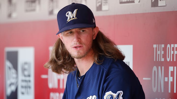 Josh Hader durante un partido de MLB 2019 entre Cerveceros de Milwaukee y Rojos de Cincinnati