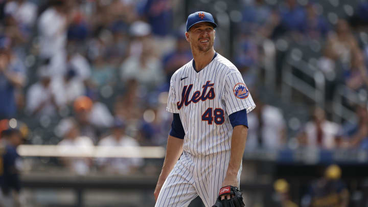 Jacob deGrom tiene molestia en el antebrazo