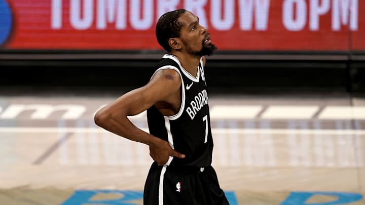 Kevin Durant se sorprende por las ganancias del futbolista Lionel Messi