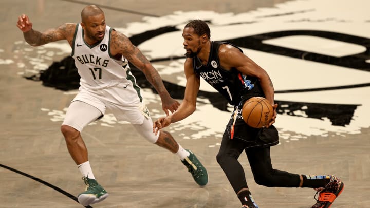 Kevin Durant se ha visto letal ante Bucks