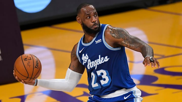 James espera que los Lakers aprovechen el talento con el que cuentan