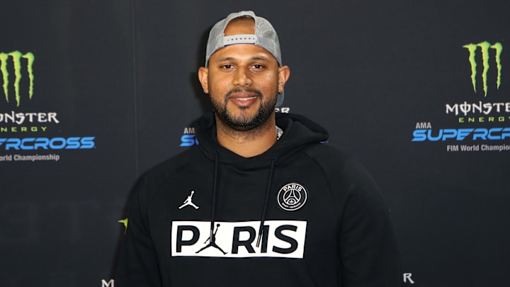 El jardinero central de 30 años, Aaron Hicks milita en los Yankees de Nueva York en la MLB 