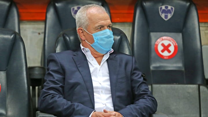 Javier Aguirre en el banquillo regiomontano de Rayados Javier Aguirre en el banquillo regiomontano de Rayados