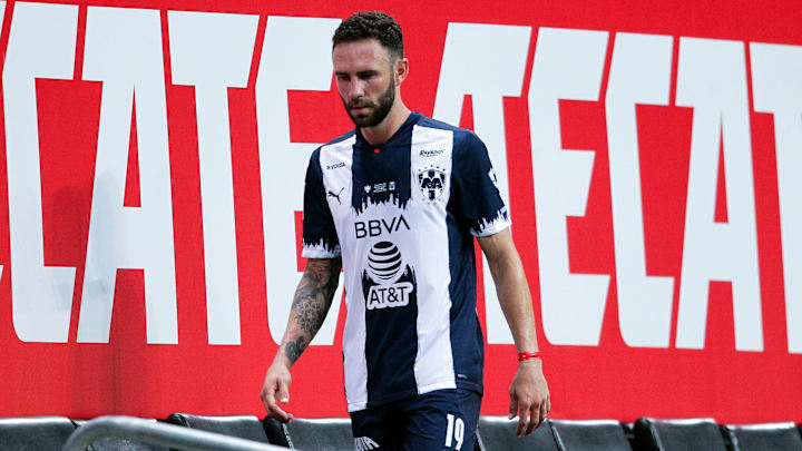 Miguel Layún en el Clásico Regio Monterrey v Tigres UANL