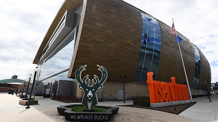 Equipos como los Bucks juegan con restricciones de público en la temporada 2020-21 por causa de la pandemia de COVID-19 