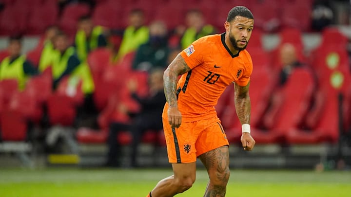 Barcelona Understood To Have Agreed A 28m Deal With Lyon To Sign Memphis Depay