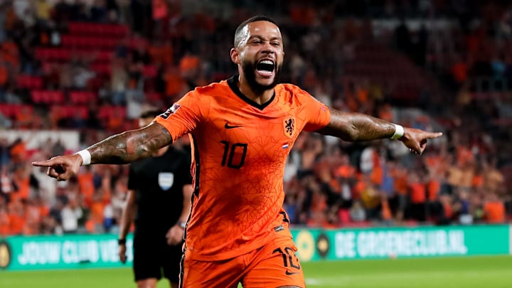 Depay a encore frappé deux fois contre le Monténégro ce samedi Depay a encore frappé deux fois contre le Monténégro ce samedi
