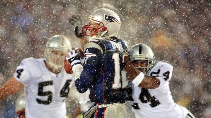 New England Patriots  quarterback Tom Brady (C) ta