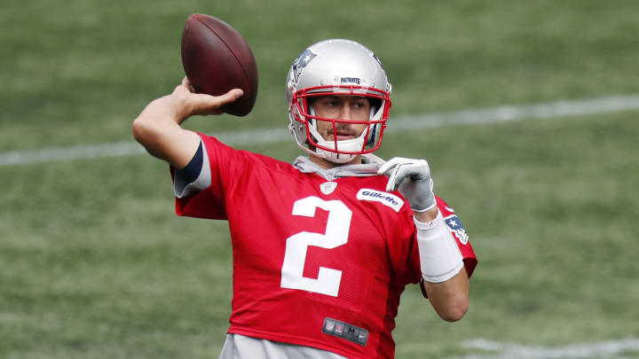 Brian Hoyer será el mariscal de campo de los Patriots