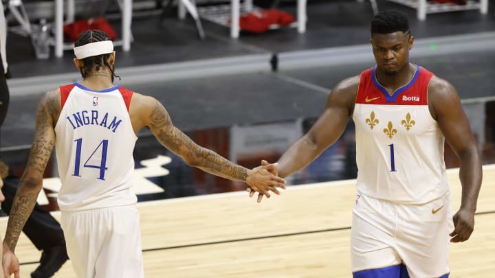 Zion Williamson juega por primera vez en su carrera en una jornada de Navidad