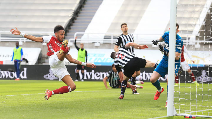 Newcastle United v Arsenal - Premier League Newcastle United v Arsenal - Premier League