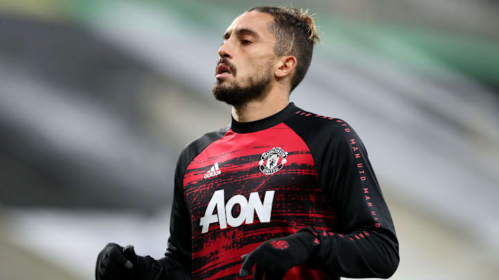 Alex Telles And His Fitness Coach At Gremio Reveal The Story Behind The Player S Head Scar And It Is Scary