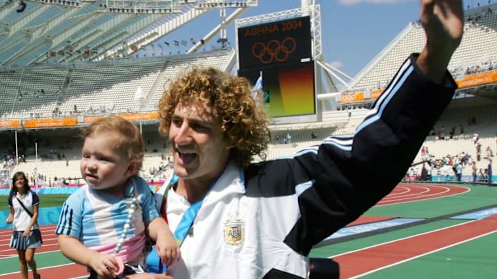 OLY2004-FBL-MEN-PAR-ARG-COLOCCINI-GOLD-CHILD