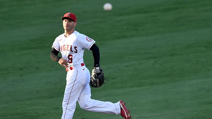 Tommy La Stella fue cambiado a los Atléticos de Oakland