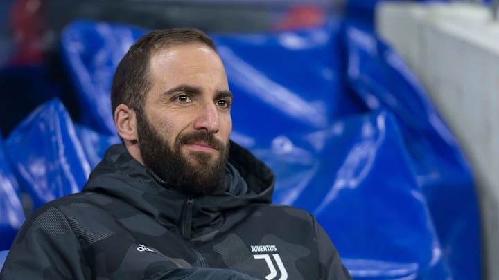 Olympique Lyon v Juventus - UEFA Champions League Round of 16: First Leg