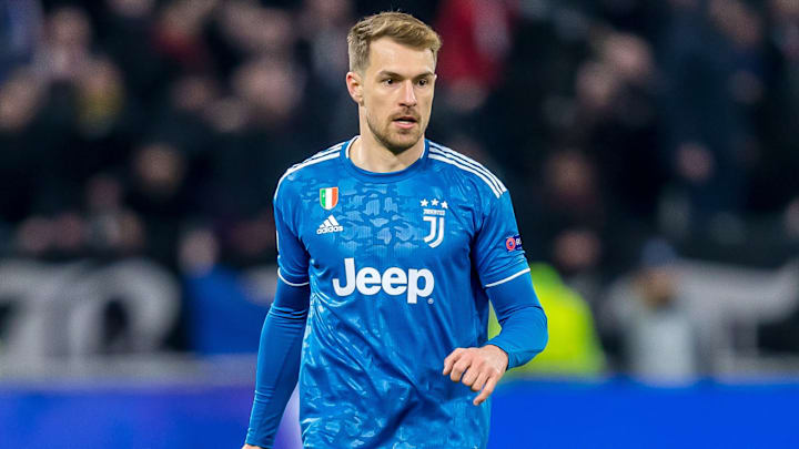 Olympique Lyon v Juventus - UEFA Champions League Round of 16: First Leg