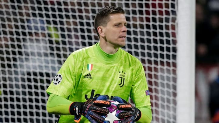 Olympique Lyon v Juventus - UEFA Champions League
