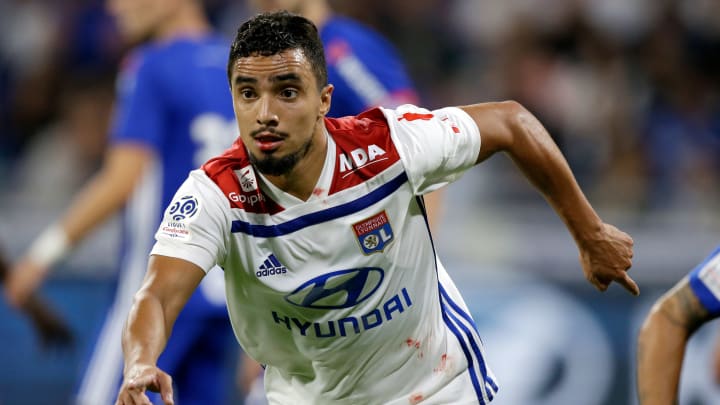 Rafael encourage son ancien coéquipier, Corentin Tolisso, à signer à Manchester United Rafael encourage son ancien coéquipier, Corentin Tolisso, à signer à Manchester United