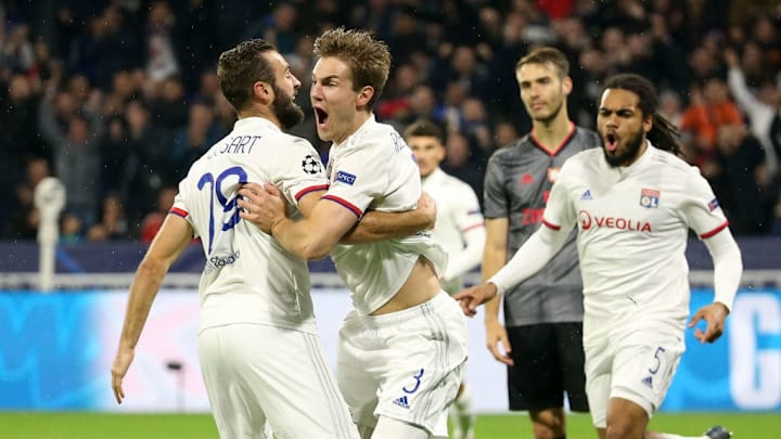 Andersen celebrando el primer gol del Olympique